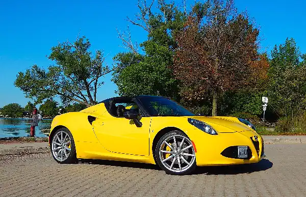 Descargar Manual de Propietario Alfa Romeo 4C 2016