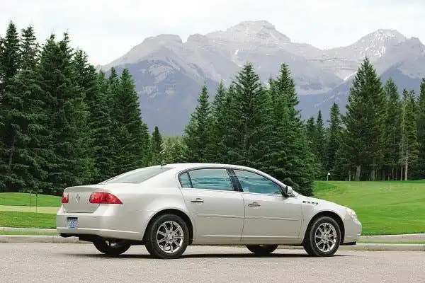 Descargar Manual de Propietario Buick Lucerne 2007
