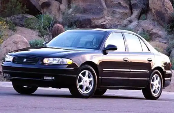 Descargar Manual de Propietario Buick Regal 2004