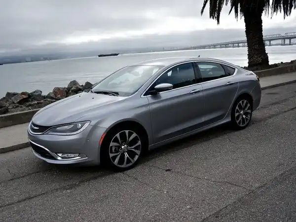 Descargar Manual de Propietario Chrysler 200 2015