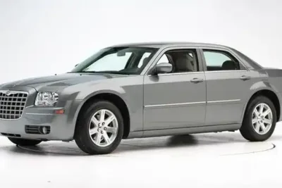 Descargar Manual de Propietario Chrysler 300c 2007