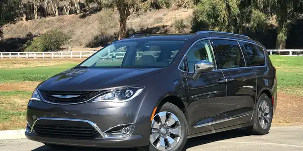 Descargar Manual de Propietario Chrysler Pacifica Hibrido 2017