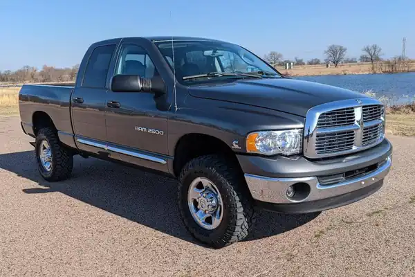 Descargar Manual de Propietario Dodge 2500 Gas 2004