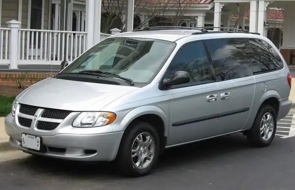 Descargar Manual de Propietario Dodge Caravan 2004