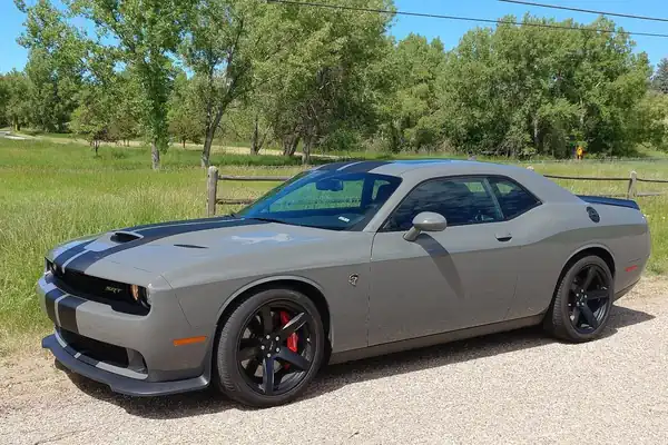 Descargar Manual de Propietario Dodge Challenger SRT 2017