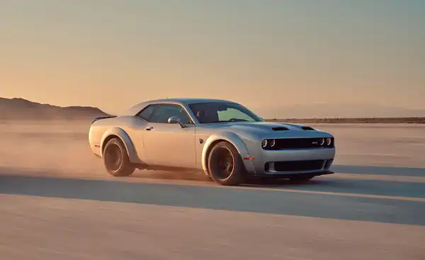 Descargar Manual de Propietario Dodge Challenger SRT 2019