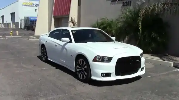 Descargar Manual de Propietario Dodge Charger SRT 2013