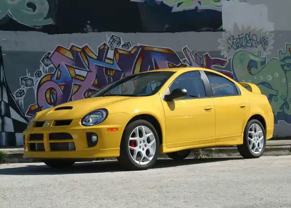 Descargar Manual de Propietario Dodge Neon SRT4 2004