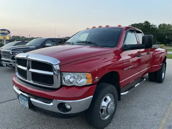 Descargar Manual de Propietario Dodge RAM 3500 Gas 2004
