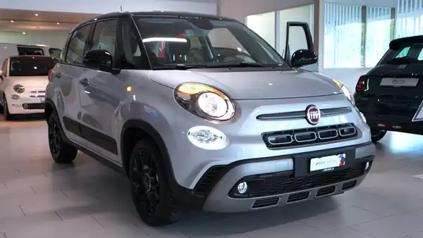 Descargar Manual de Propietario FIAT 500L 2022