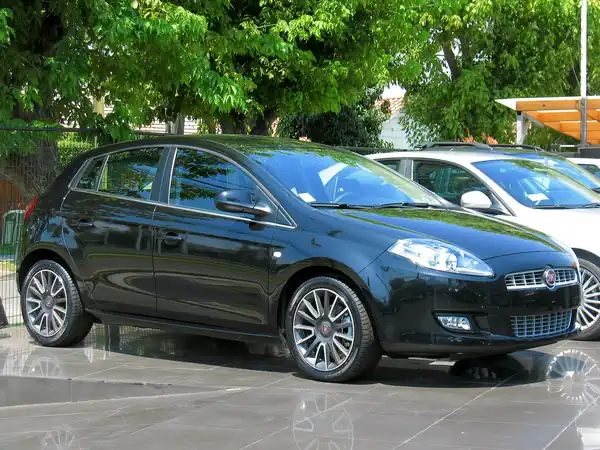 Descargar Manual de Propietario FIAT Bravo 2011 en Español PDF Gratis