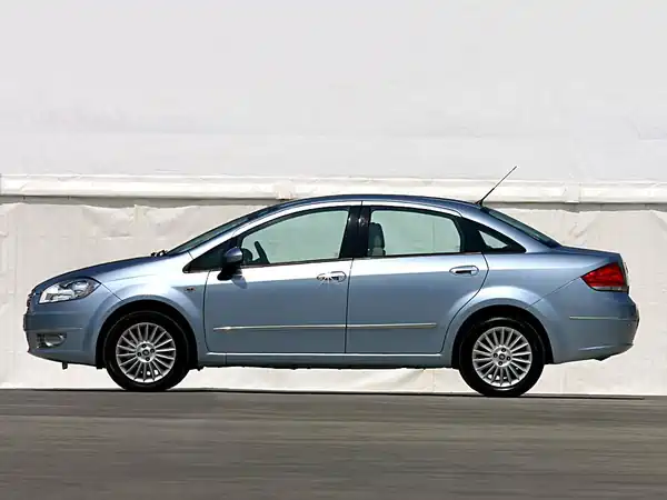 Descargar Manual de Propietario FIAT Linea 2007 en Español PDF Gratis
