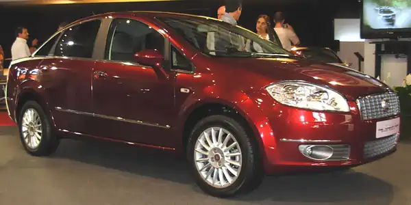 Descargar Manual de Propietario FIAT Linea 2008 en Español PDF Gratis