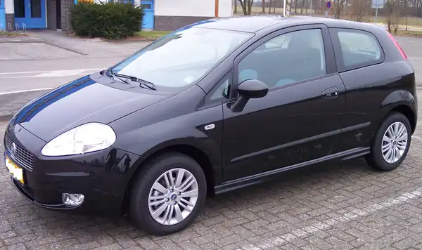 Descargar Manual de Propietario FIAT Punto 2006 en Español PDF Gratis