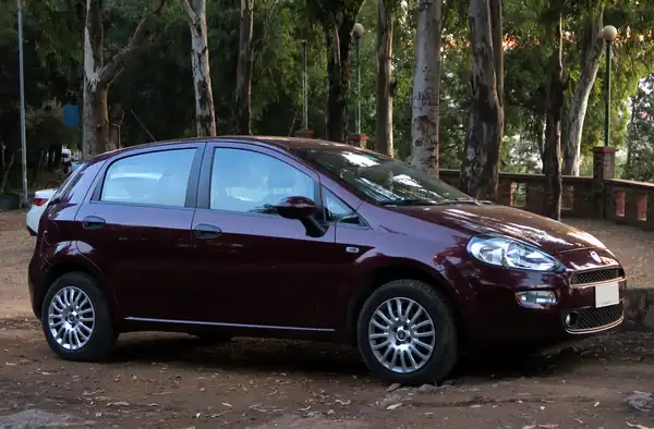 Descargar Manual de Propietario FIAT Punto 2014 en Español PDF Gratis