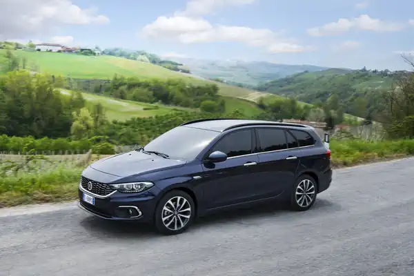 Descargar Manual de Propietario FIAT Tipo Station Wagon 2017 en Español PDF Gratis