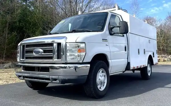 Descargar Manual de Propietario Ford Econoline 2010 en Español PDF Gratis