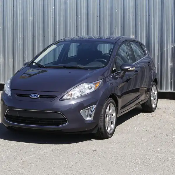 Descargar Manual de Propietario Ford Fiesta 2012 en Español PDF Gratis
