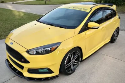 Descargar Manual de Propietario Ford Focus ST 2017 en Español PDF Gratis