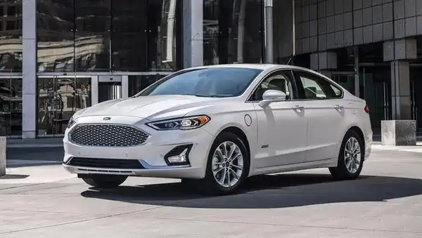 Descargar Manual de Propietario Ford Fusion Hibrido 2019 en Español PDF Gratis