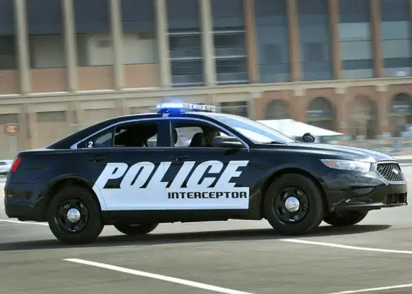 Descargar Manual de Propietario Ford Police Interceptor 2016