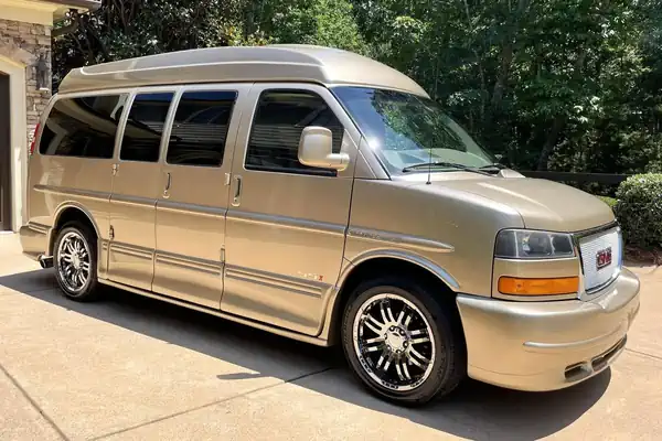 Descargar Manual de Propietario GMC Savana 2013