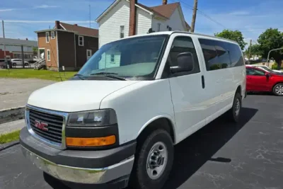 Descargar Manual de Propietario GMC Savana Passenger 2017