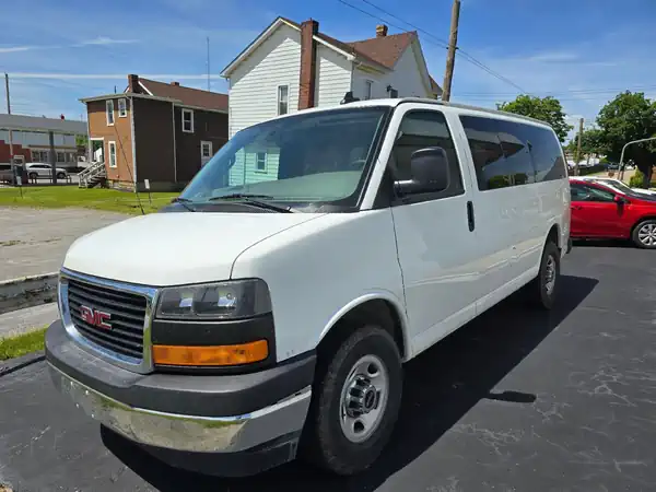 Descargar Manual de Propietario GMC Savana Passenger 2017