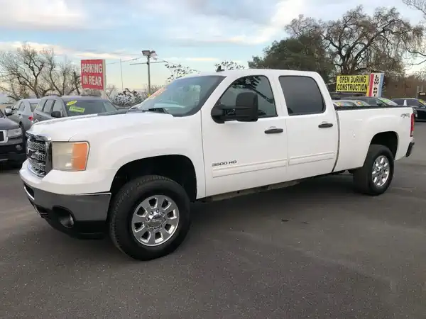 Descargar Manual de Propietario GMC Sierra 3500HD 2014