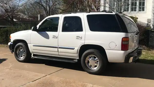 Descargar Manual de Propietario GMC Yukon 2003