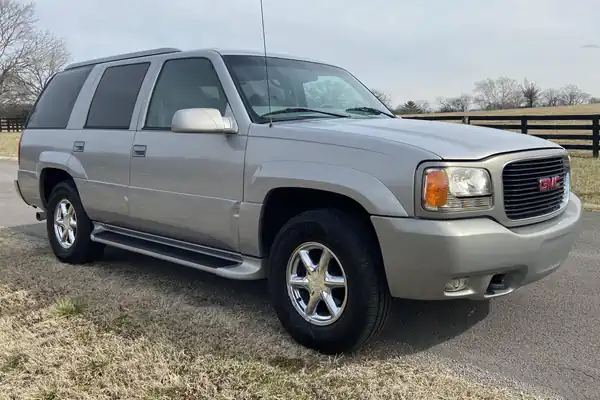 Descargar Manual de Propietario GMC Yukon Denali 1999