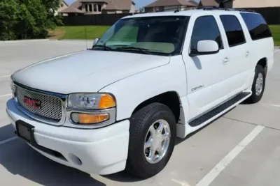 Descargar Manual de Propietario GMC Yukon Denali XL 2005