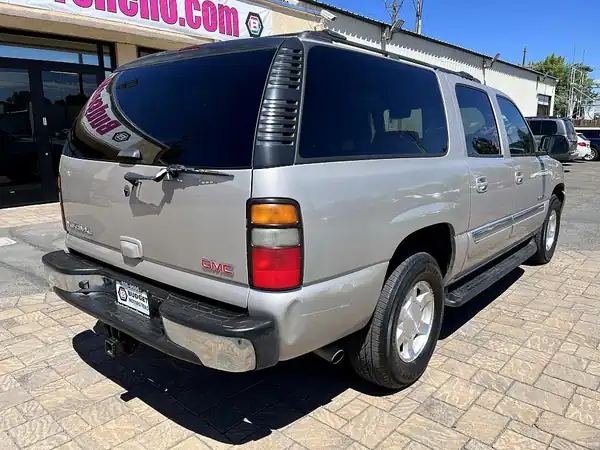 Descargar Manual de Propietario GMC Yukon XL 2006