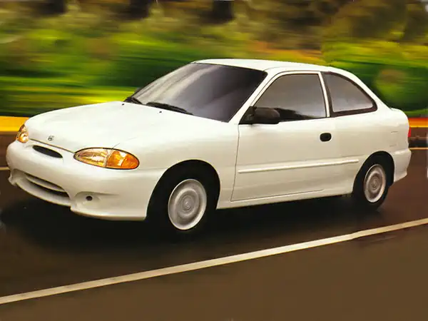 Descargar Manual de Propietario HYUNDAI Accent 1995 en Español PDF Gratis