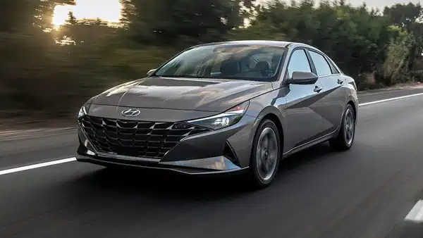 Descargar Manual de Propietario HYUNDAI Elantra Hibrido 2021