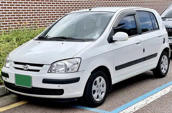 Descargar Manual de Propietario HYUNDAI Getz 2006 en Español PDF Gratis