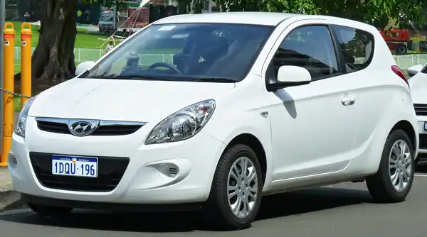Descargar Manual de Propietario HYUNDAI I20 2010