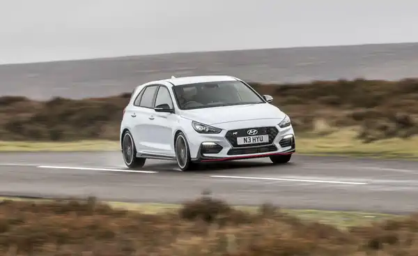 Descargar Manual de Propietario HYUNDAI I30 N 2018