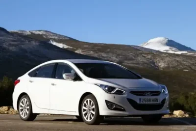 Descargar Manual de Propietario HYUNDAI I40 2012 en Español PDF Gratis