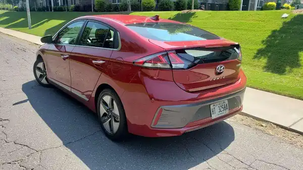 Descargar Manual de Propietario HYUNDAI Ioniq HEV 2020