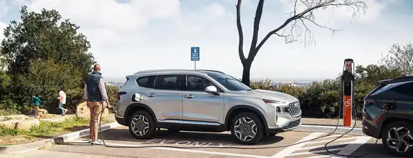 Descargar Manual de Propietario HYUNDAI Santa Fe Hibrido 2023