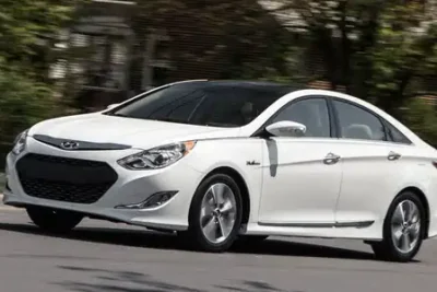 Descargar Manual de Propietario HYUNDAI Sonata 2013
