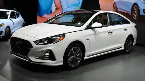 Descargar Manual de Propietario HYUNDAI Sonata PHEV 2018