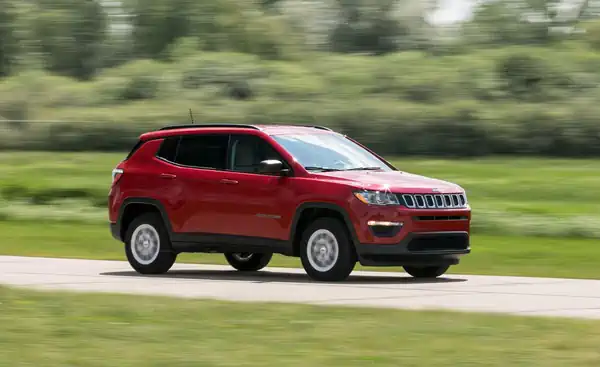 Descargar Manual de Propietario Jeep Compass 2019 en Español PDF Gratis