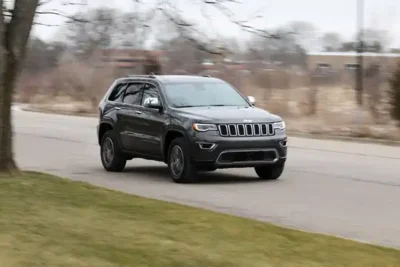Descargar Manual de Propietario Jeep Grand Cherokee 2017 en Español PDF Gratis