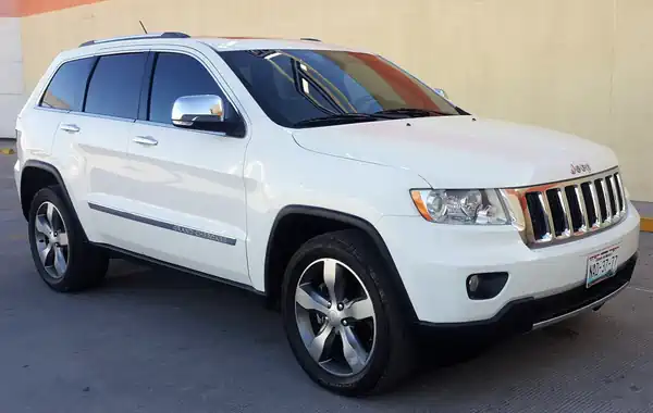 Descargar Manual de Propietario Jeep Grand Cherokee OM 2012