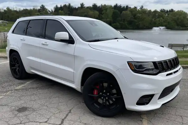 Descargar Manual de Propietario Jeep Grand Cherokee SRT 2018