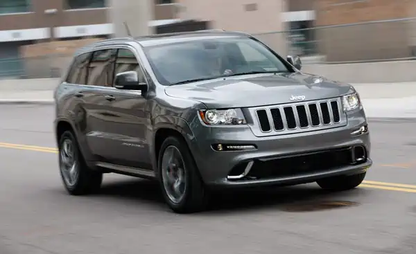 Descargar Manual de Propietario Jeep Grand Cherokee SRT8 2012