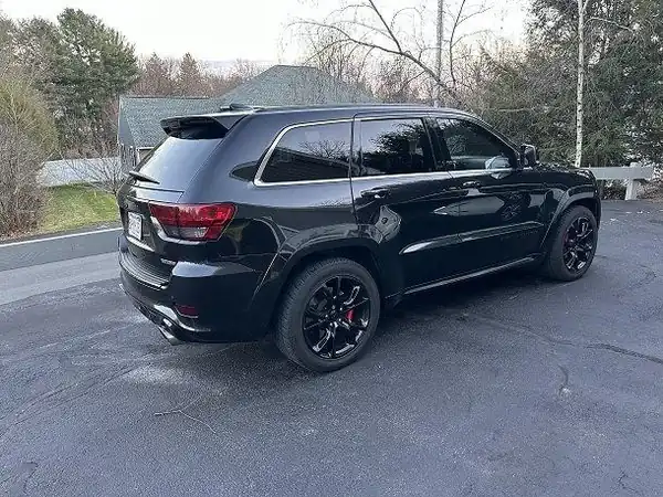 Descargar Manual de Propietario Jeep Grand Cherokee SRT8 2013