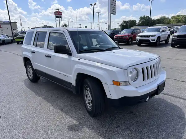 Descargar Manual de Propietario Jeep Patriot OM R1 2012